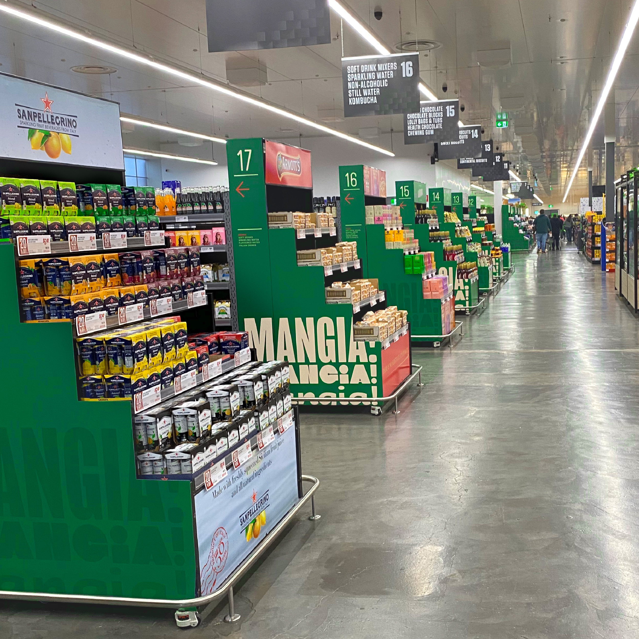 Lamanna Rebrand Grocery Side Stacks